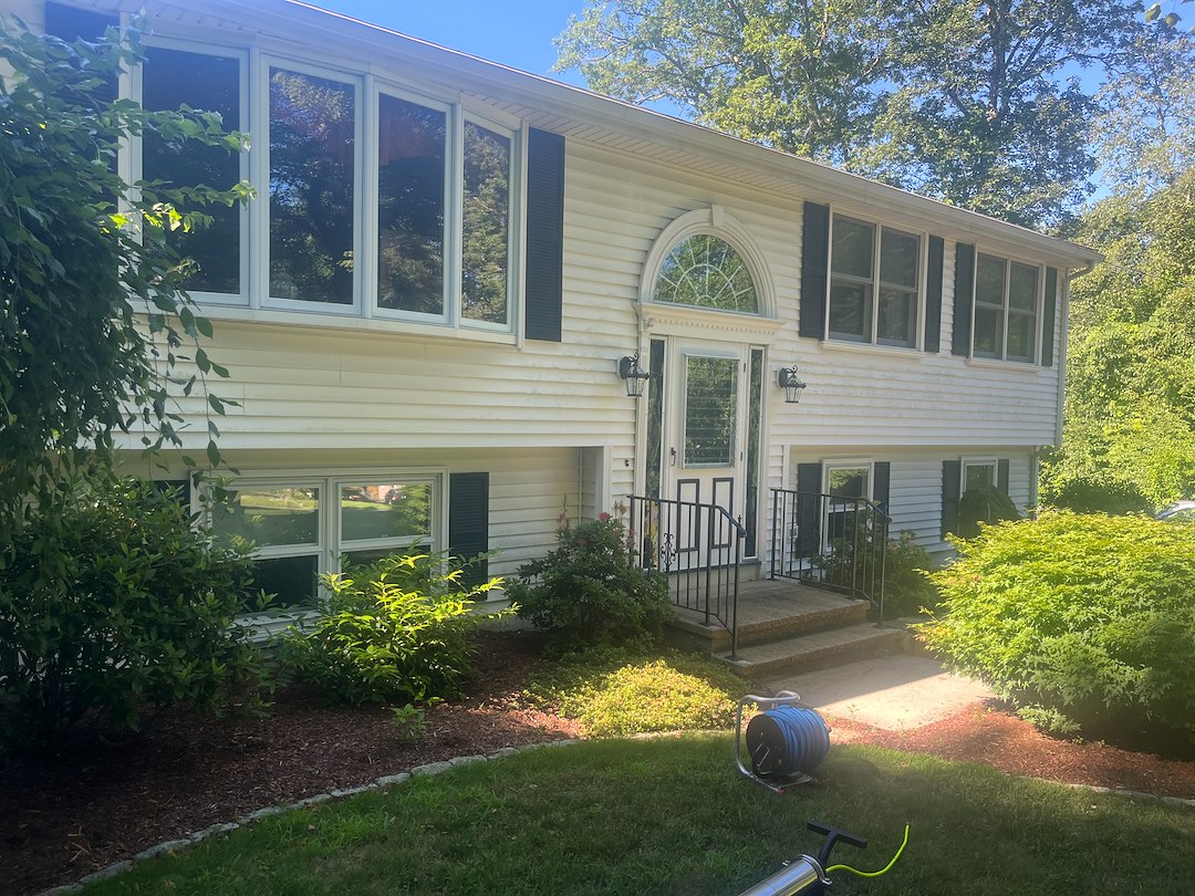 Higganum CT Pressure Washing Experts – Revive Your Home’s Exterior