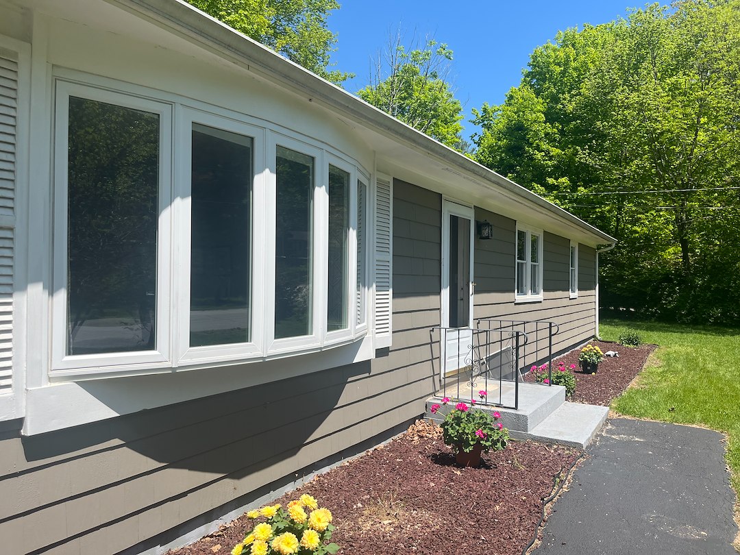 Top Quality Spring Window and Screen Cleaning Services Completed in Windham, CT